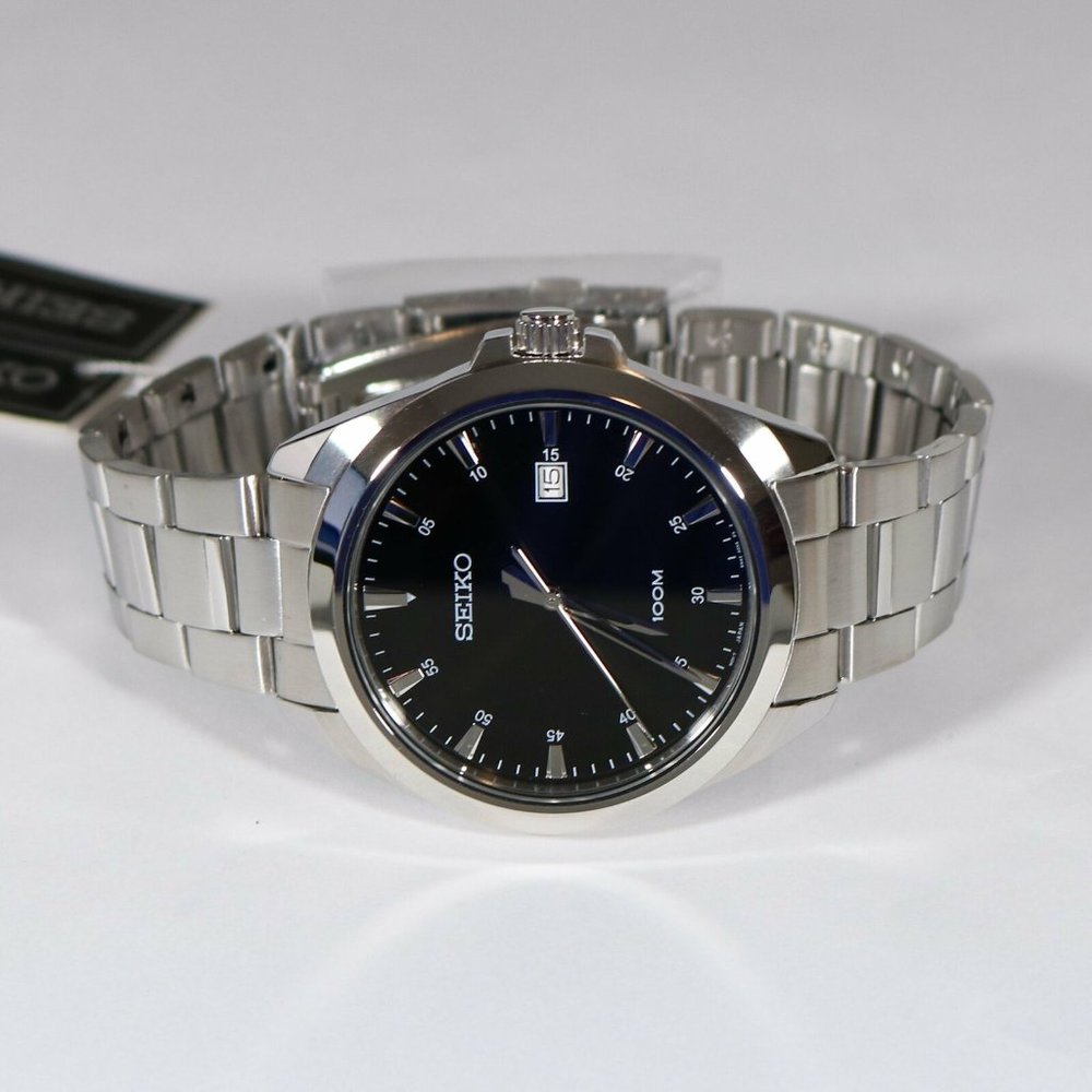 Seiko Stainless Steel 42mm Men's Watch - Picture 3 of 4